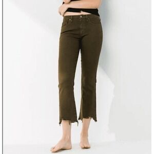 Sneak Peek Olive‎ Cropped Fray Hem Eddie Pants